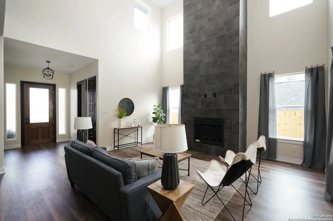 Photo of 24422 Canyon Row