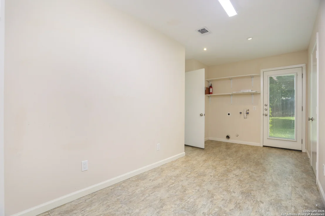 Photo of 5606 Granger