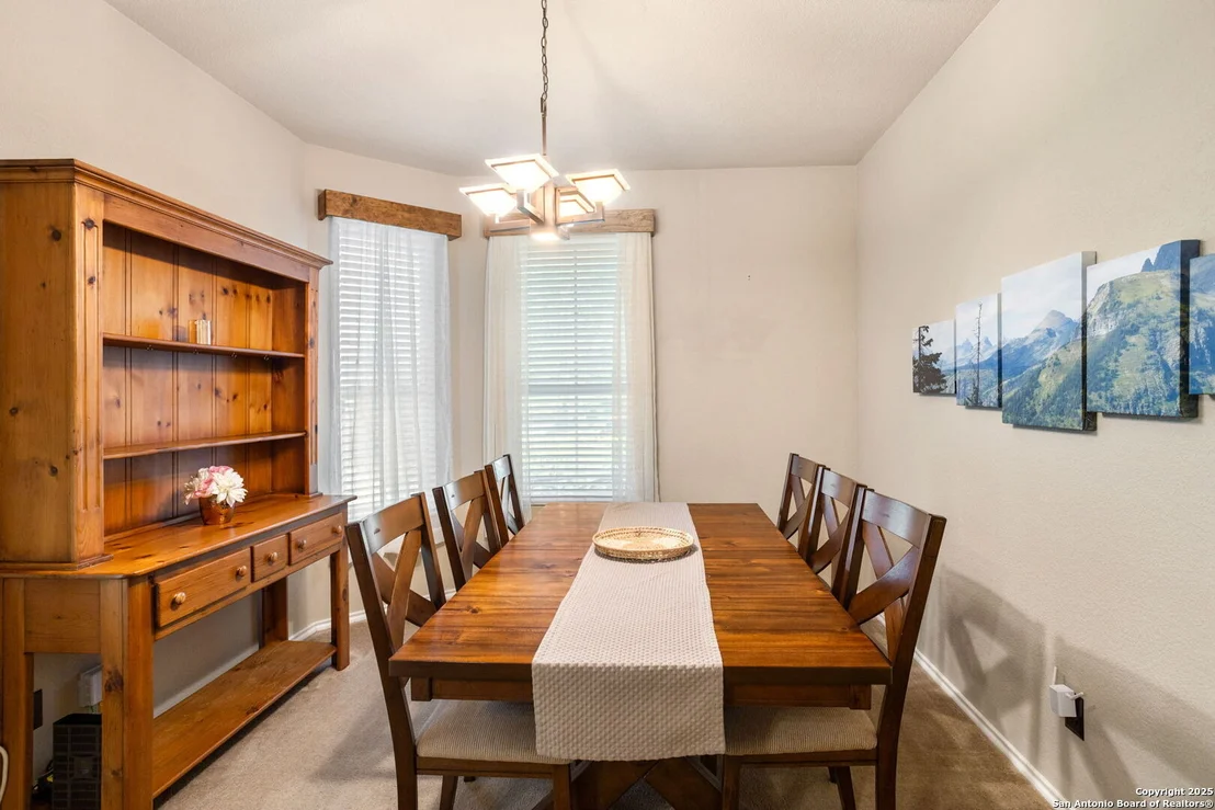 Photo of 3539 York Crest