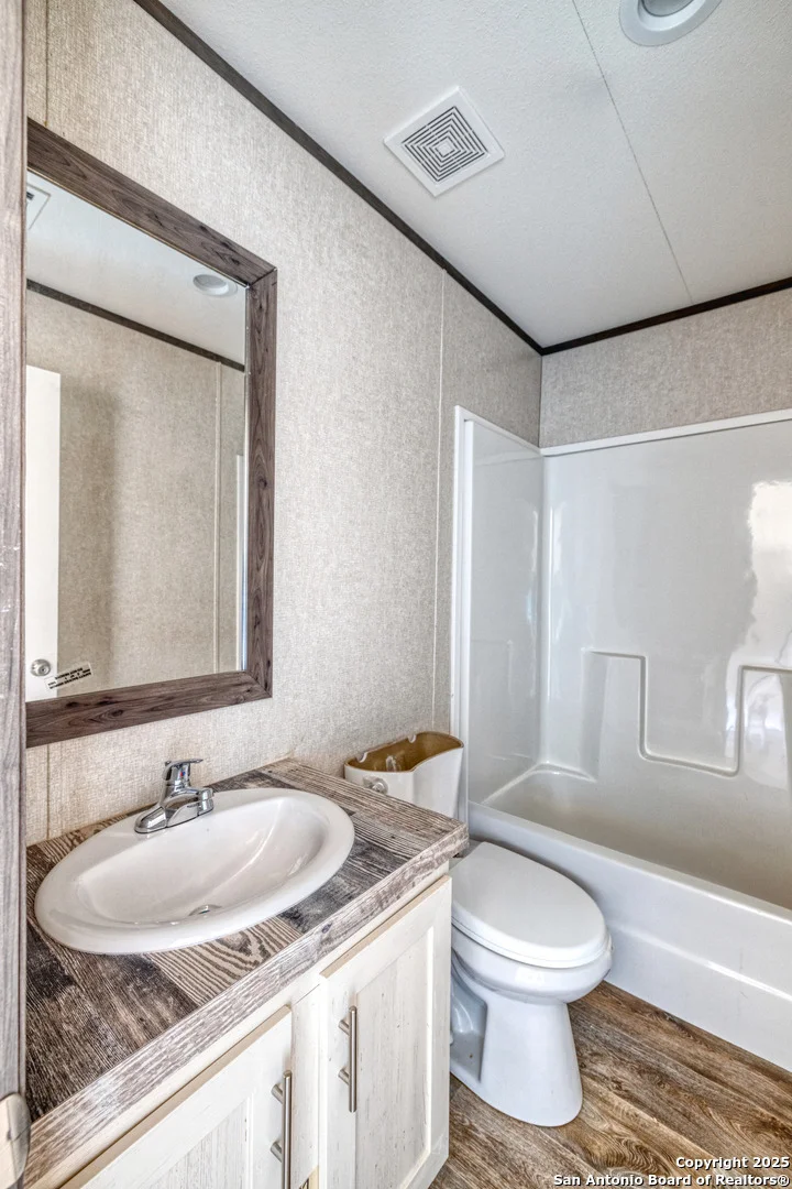 Photo of 138 Senisa Drive