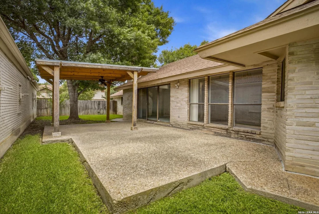 Photo of 3711 HUNTERS CIR