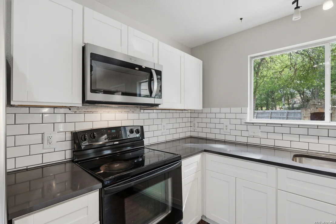 Photo of 11122 HILLSDALE LOOP