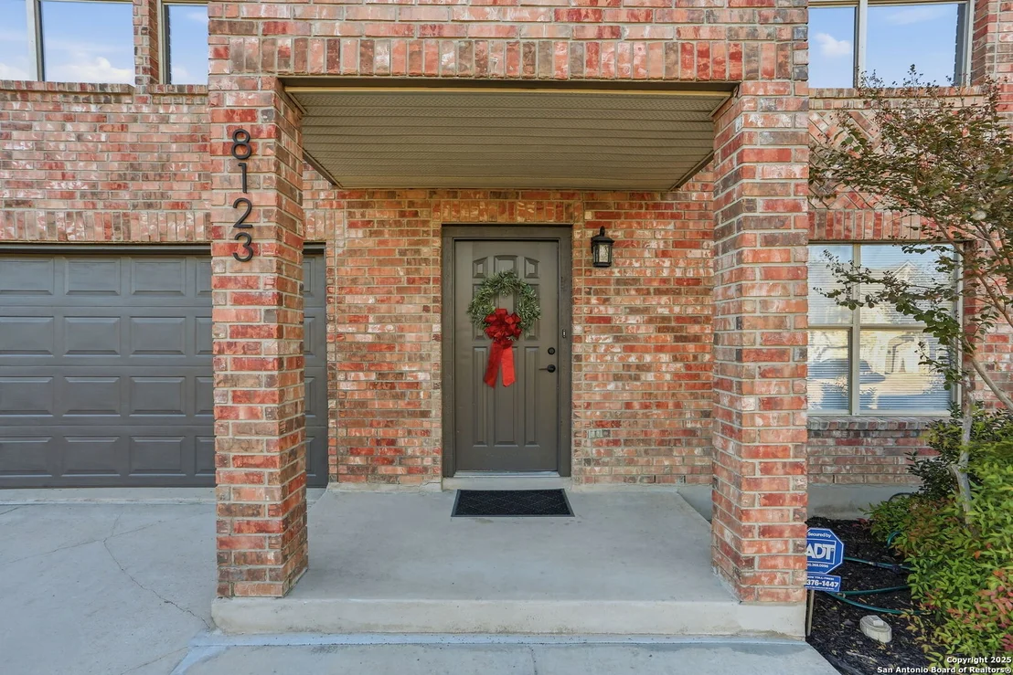 Photo of 8123 Chestnut Manor Dr.