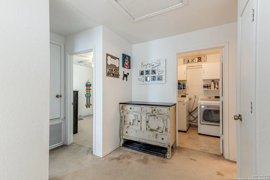 Photo of 4927 Ancient Elm