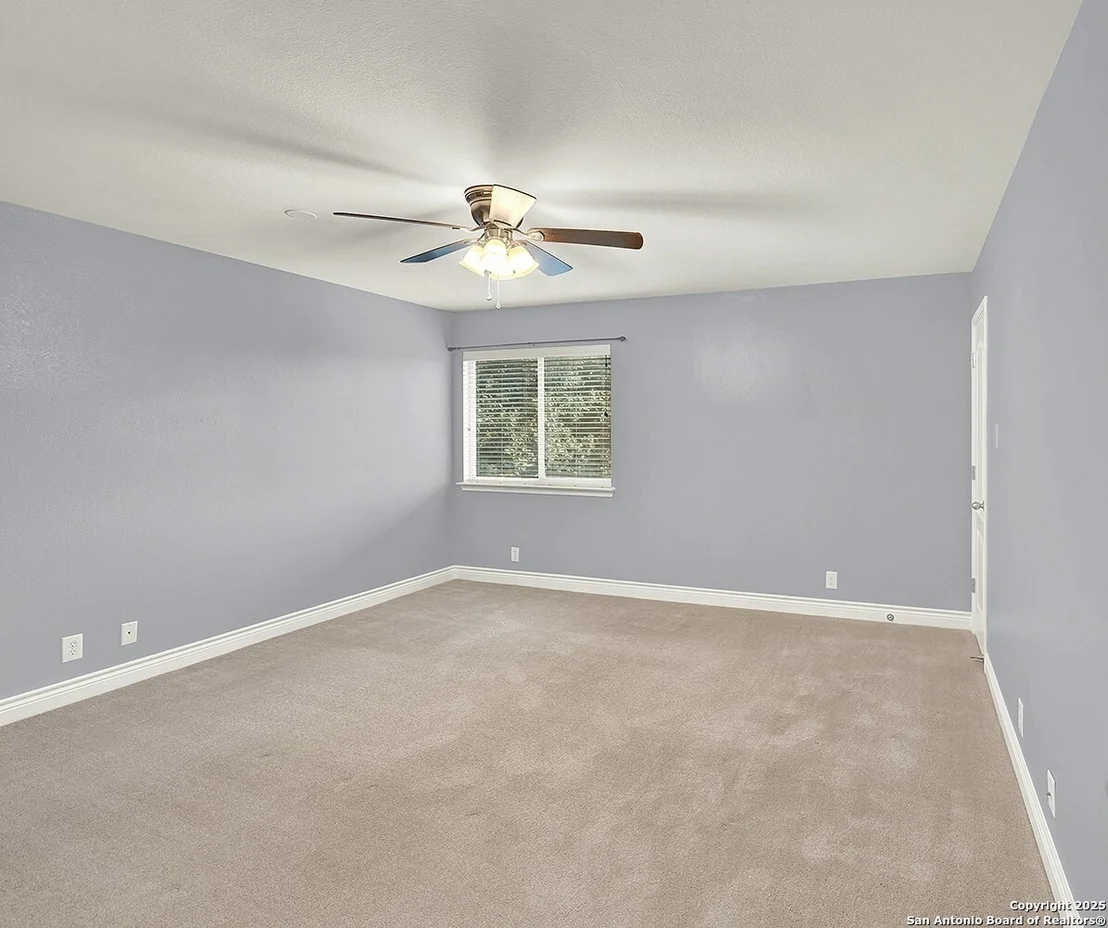 Photo of 213 SPICE OAK LN