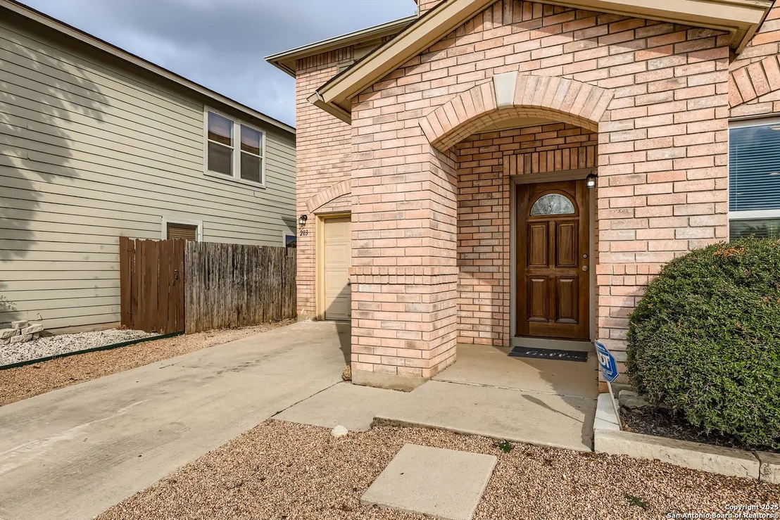 Photo of 203 Adelaide Oaks