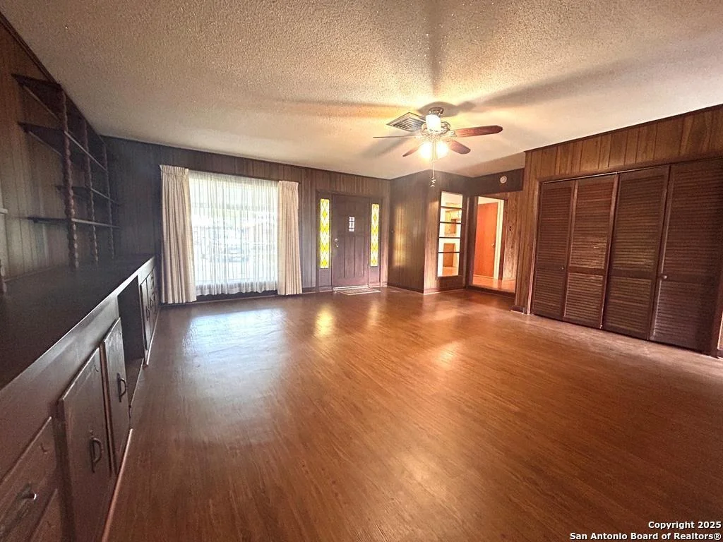 Photo of 1412 Oriole Lane