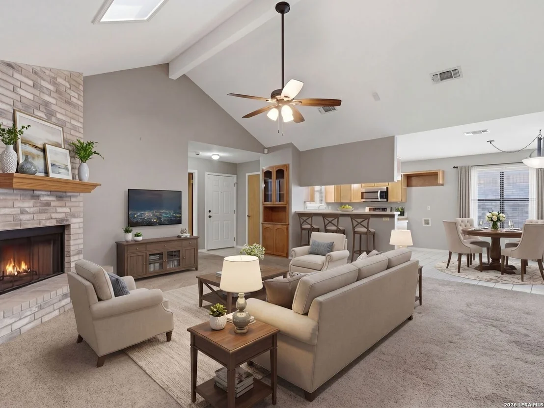 Photo of 526 Riverside Dr