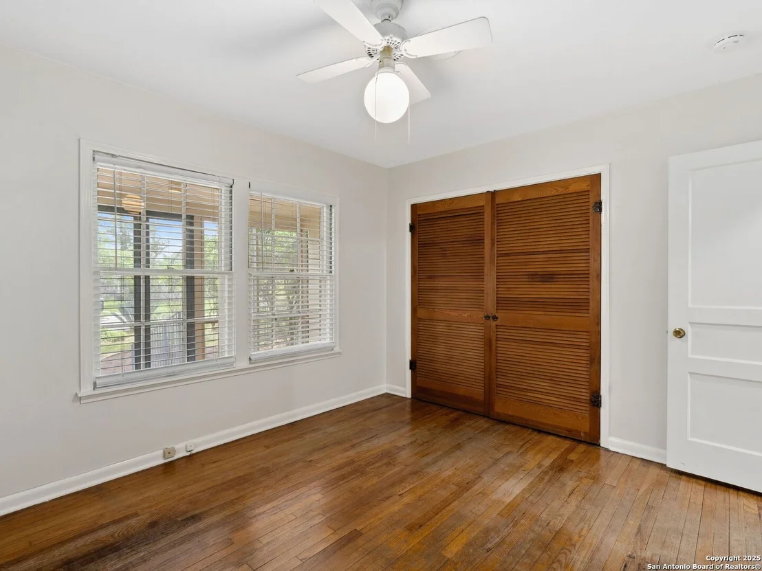 Photo of 329 Irvington