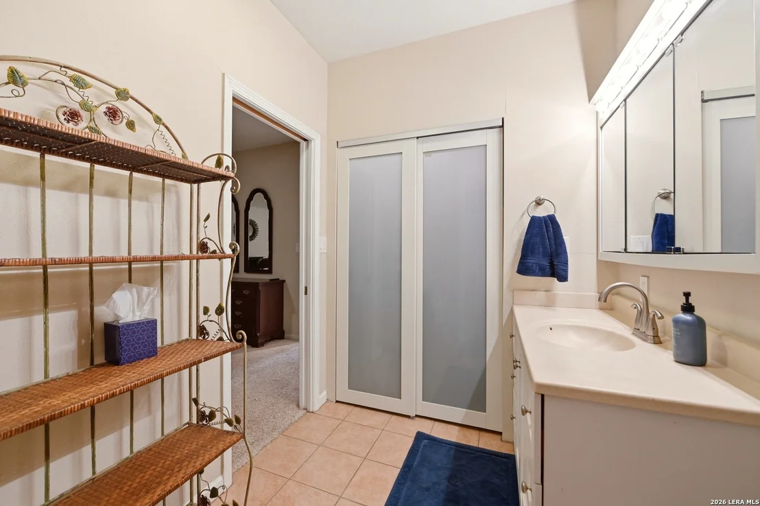 Photo of 237 THORAIN BLVD