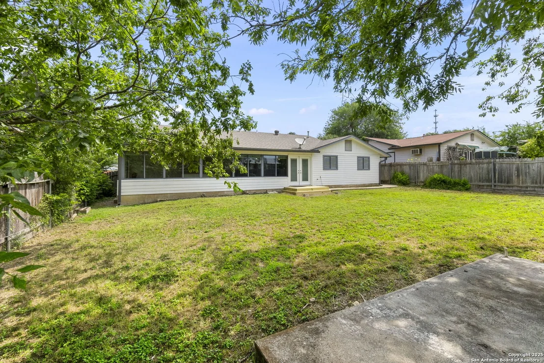Photo of 6818 Forest Meadow