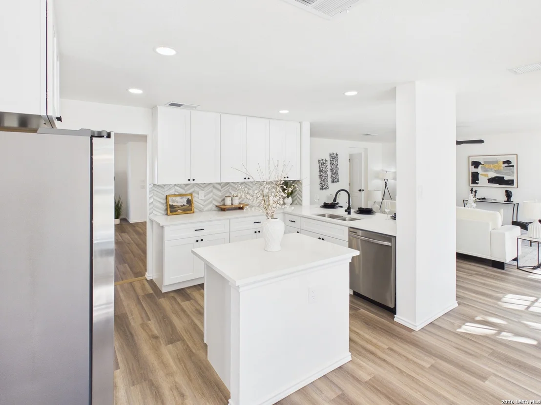 Photo of 2608 WESTOVER VW