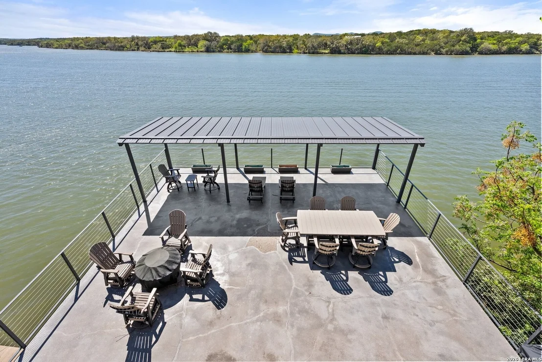Photo of 926 Scenic