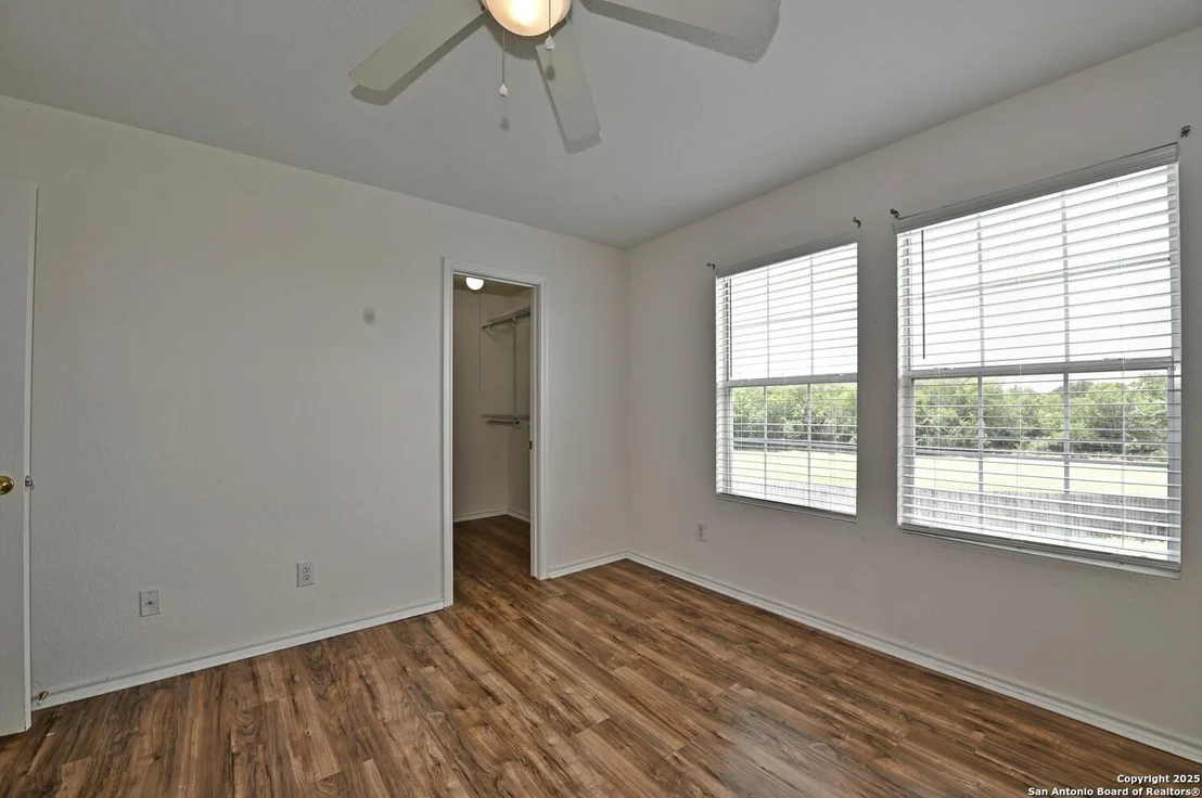 Photo of 245 gatewood