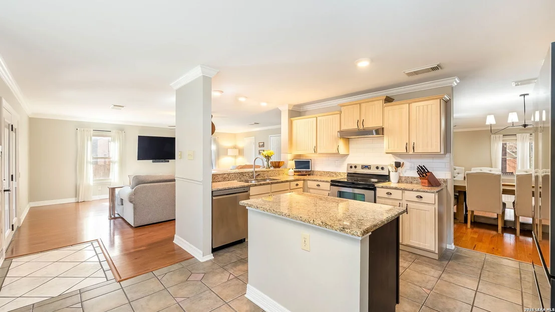Photo of 2849 Lotus Park