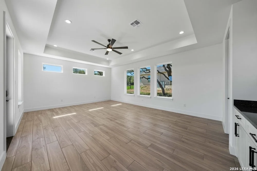 Photo of 877 Annabelle Ave