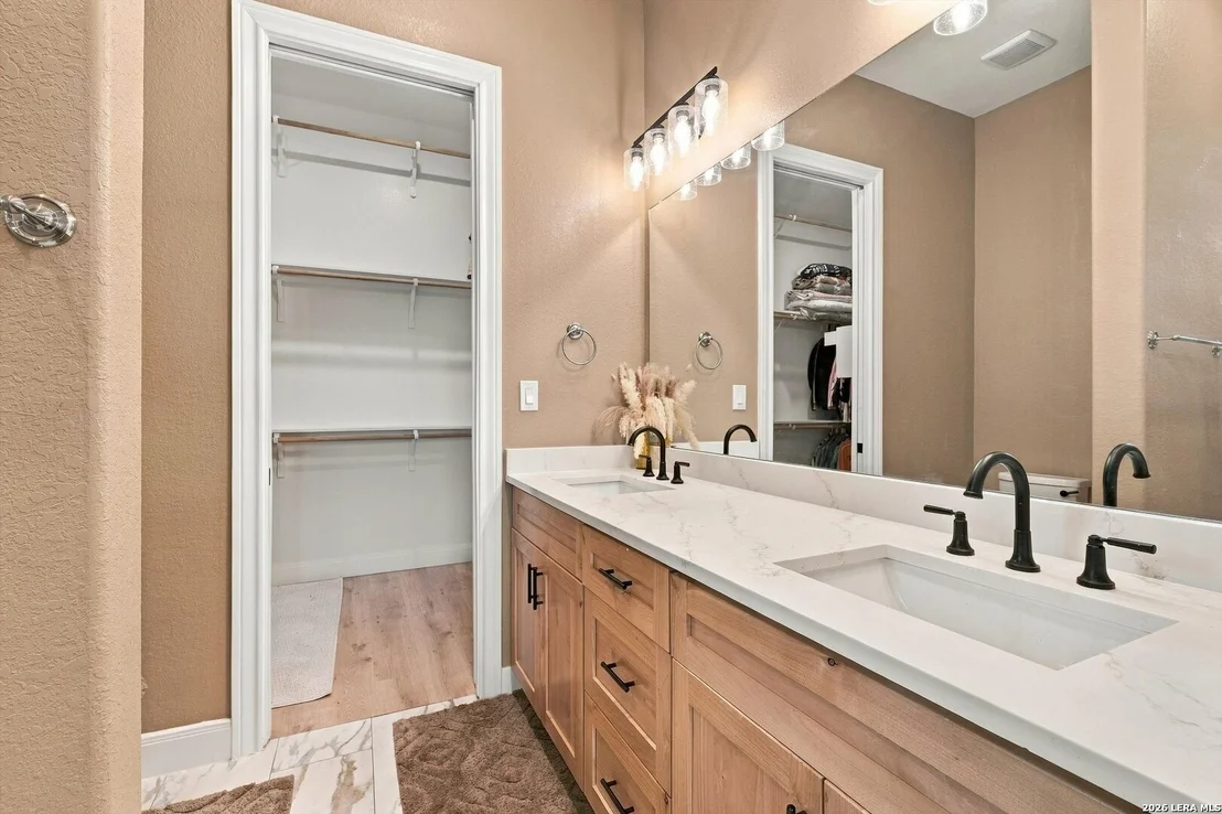 Photo of 526 CHEYENNE TRL