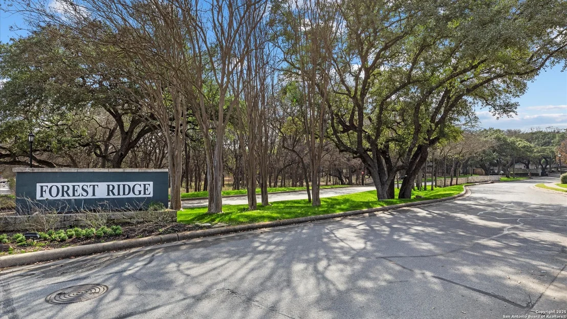 Photo of 4664 Summit Hill Dr