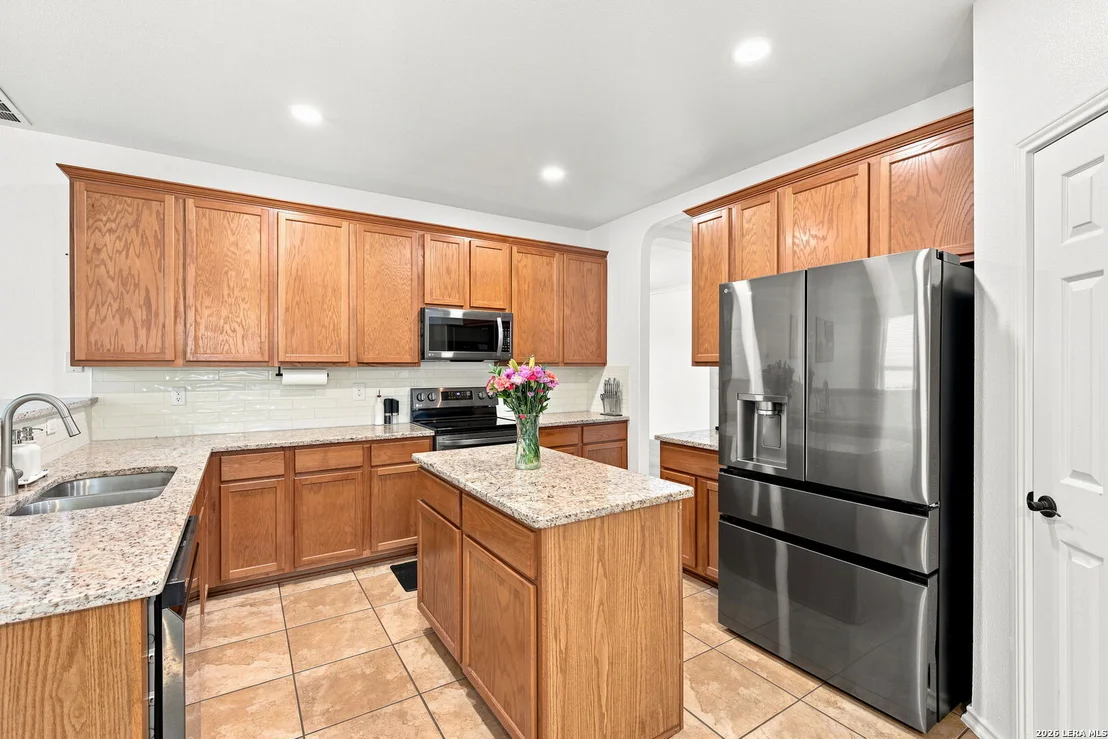 Photo of 17210 Darien Wing