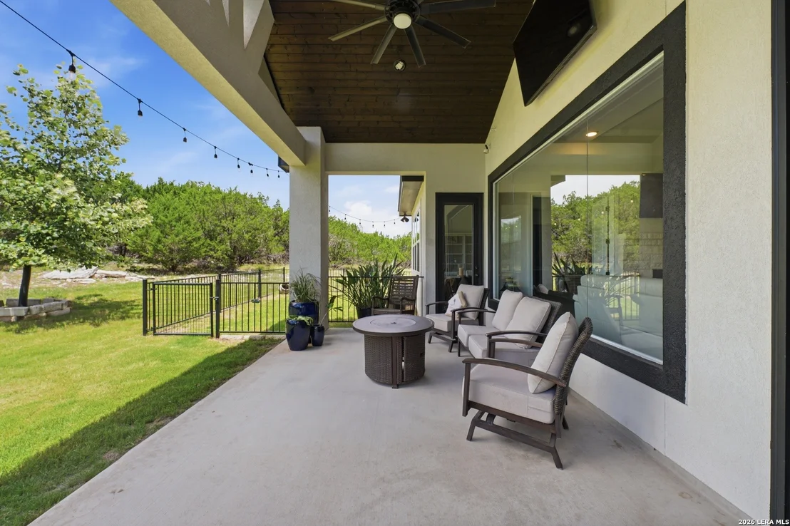 Photo of 212 HIGH POINT CIR