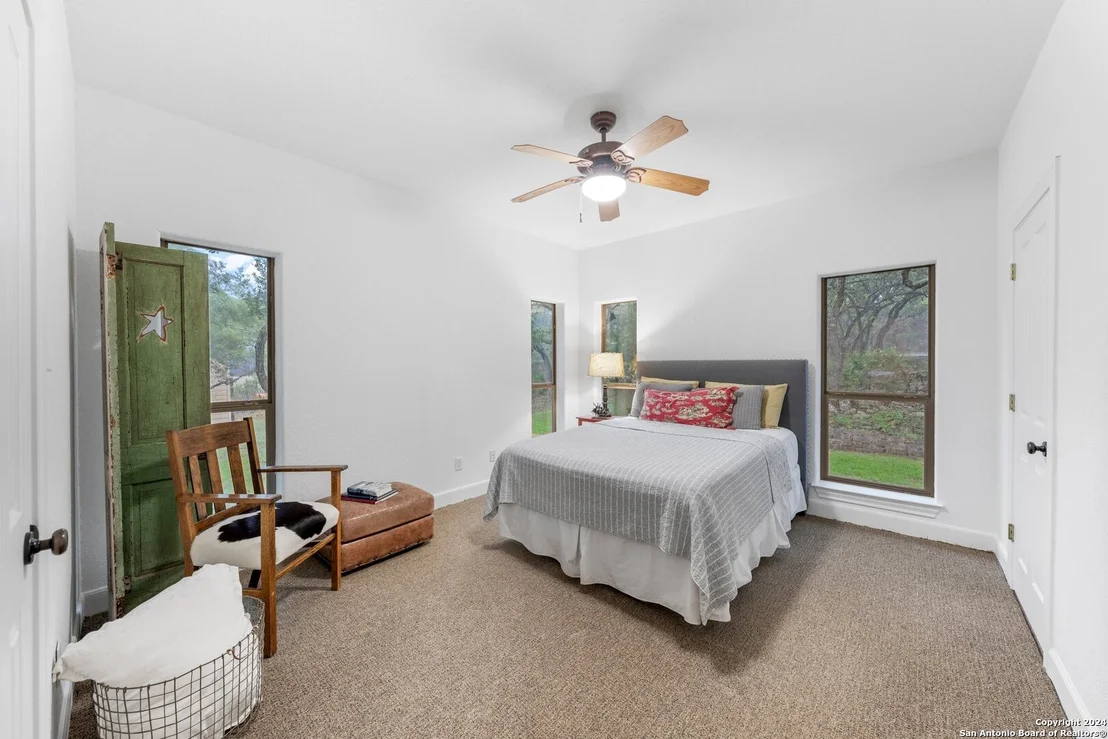 Photo of 112 Remington Dr