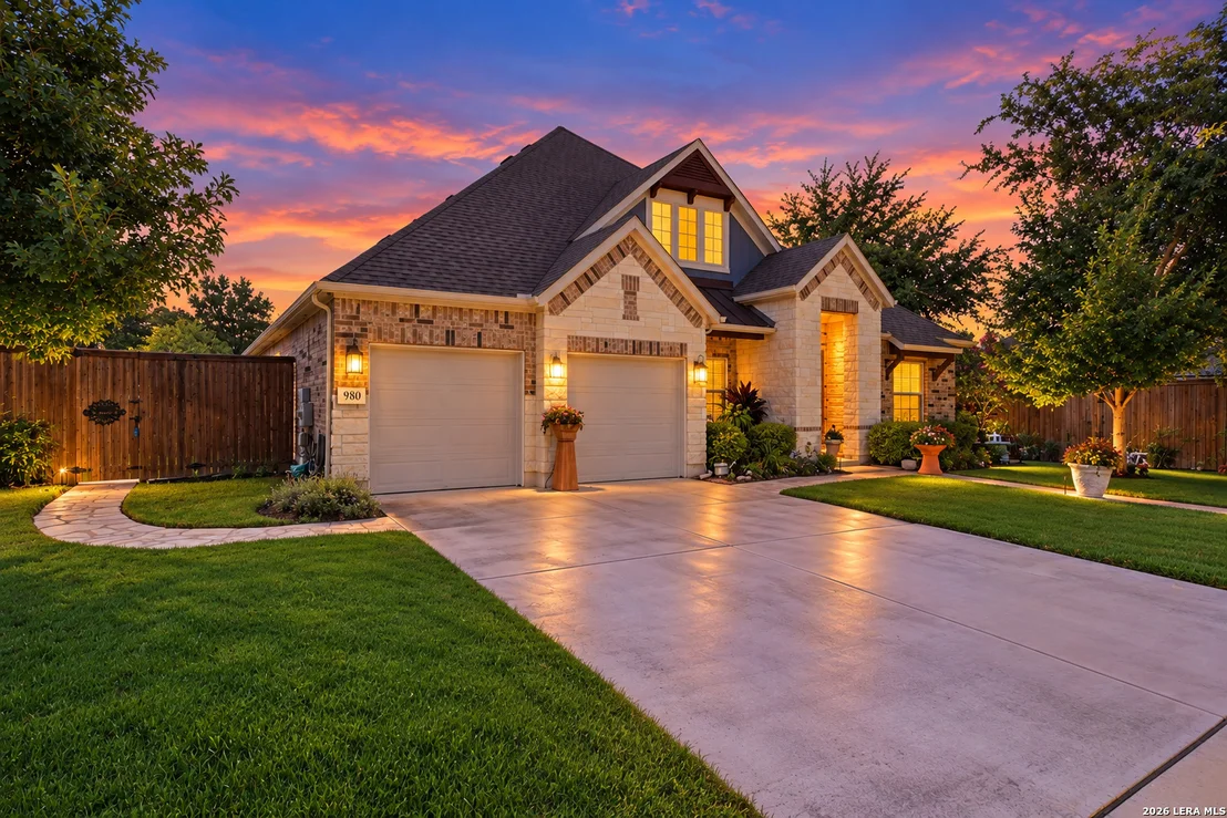 Photo of 980 Water Oak