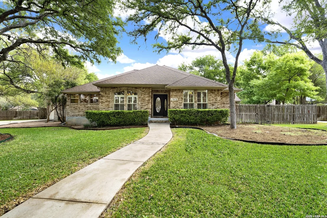 Photo of 1512 OAK TREE CIR