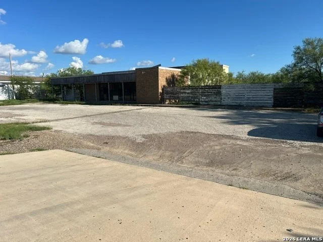 Photo of 2732 E Main St.