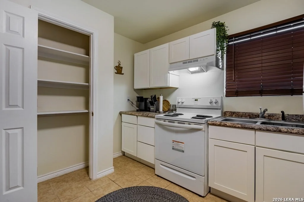 Photo of Unit UNIT3 at 391 Riverside Drive