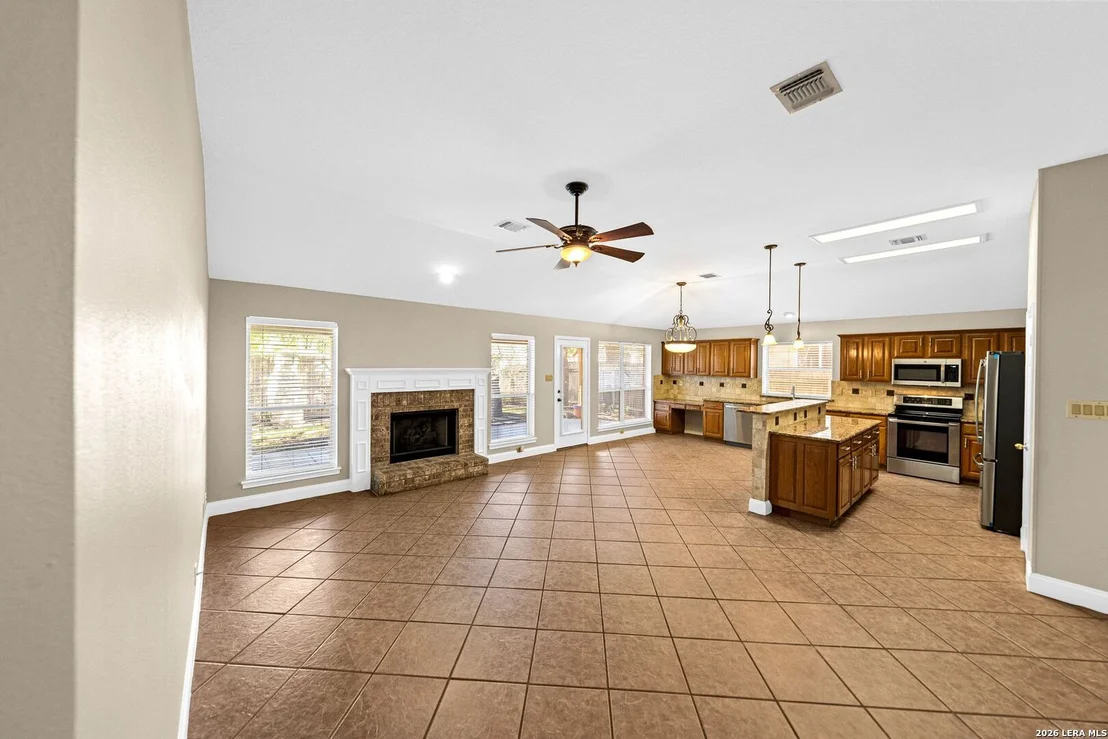 Photo of 4011 LEGEND RANCH DR
