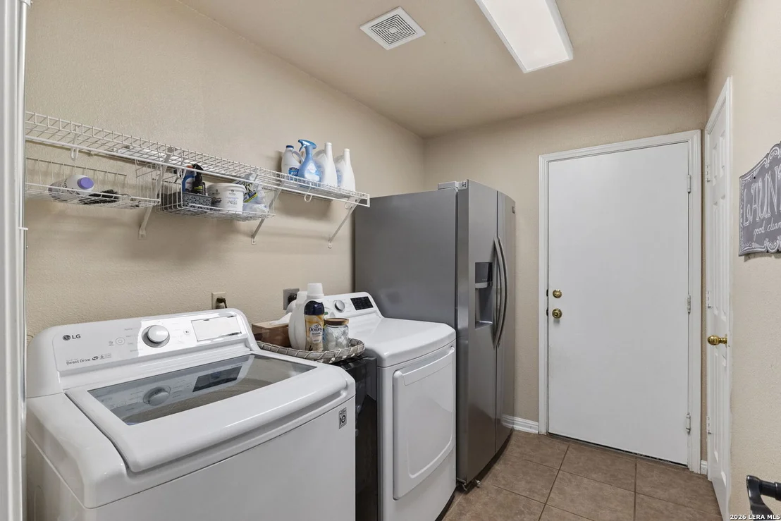 Photo of 266 MAIDSTONE CV