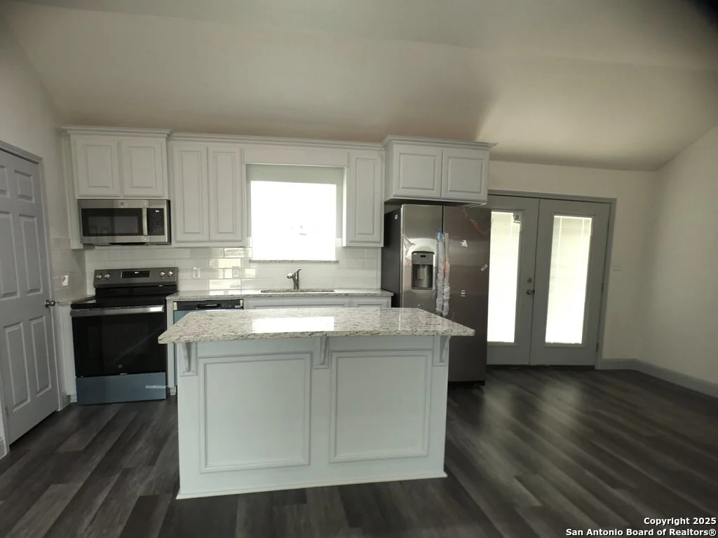 Photo of 506 Hillside Drive