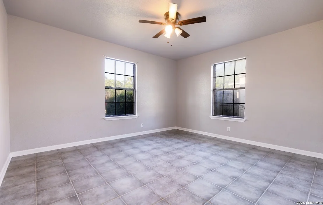 Photo of 302 BAIN DR