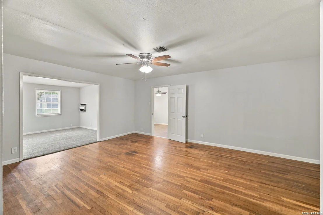 Photo of 358 TIMBERLANE DR