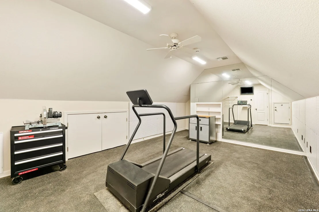 Photo of 2 CHATSWORTH WAY