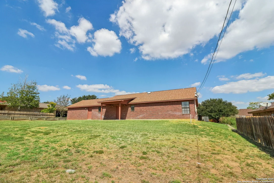 Photo of 307 Crownhill Dr