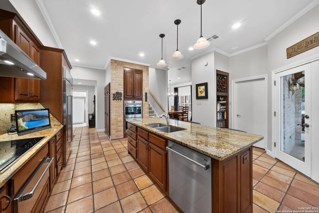 Photo of 1714 continental