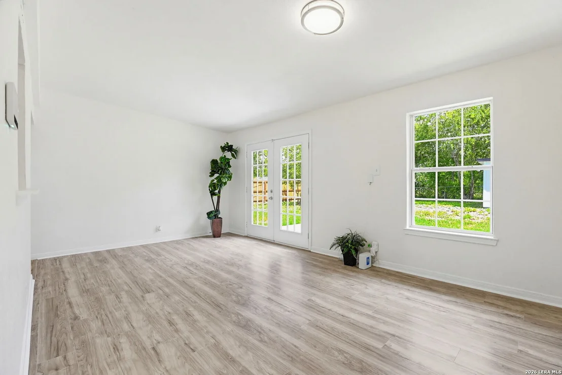 Photo of 130 CHADWICK DR
