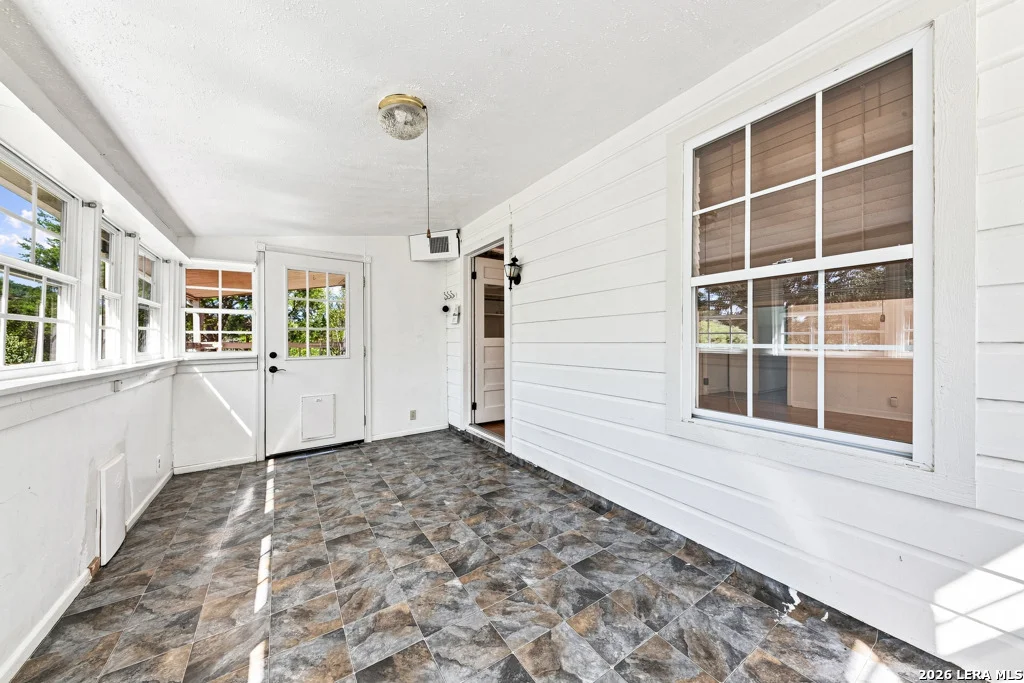 Photo of 103 Lariat Dr