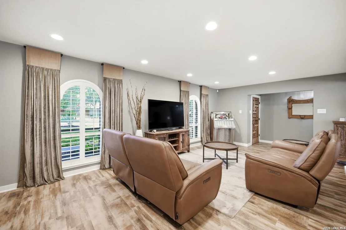 Photo of 106 Barcelona Drive