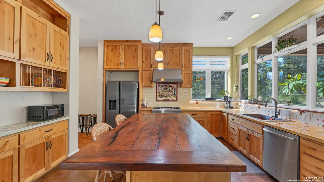 Photo of 475 JACKSON RD