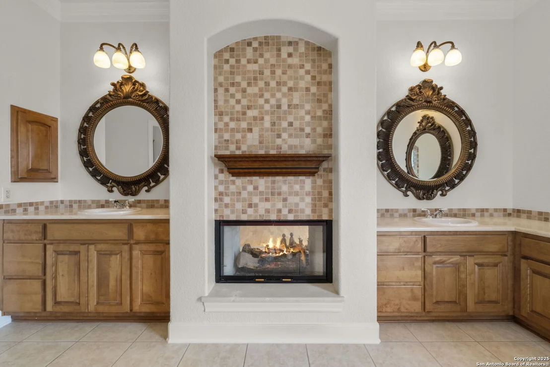 Photo of 1069 Fawn River