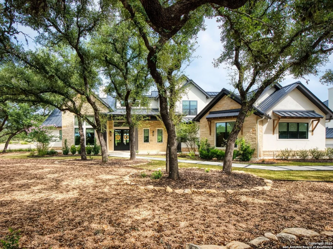 Photo of 207 River Bend