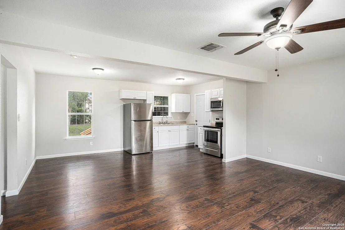 Photo of 305 Kneupper