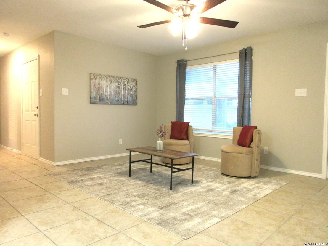 Photo of 606 Hon