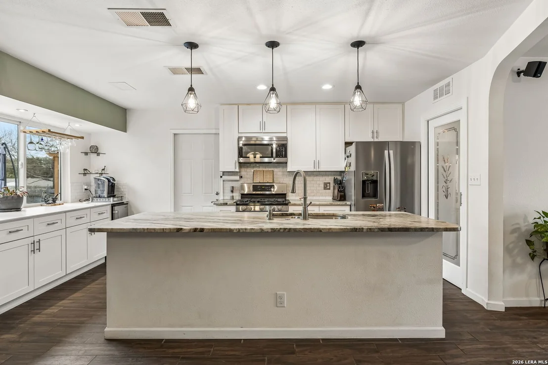 Photo of 218 Whispering Oaks