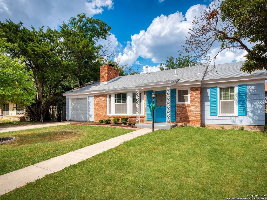 Photo of 231 Middlebury