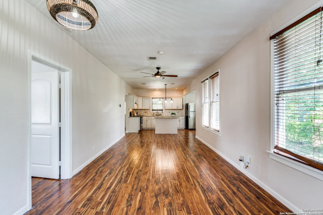Photo of 418 Muncey