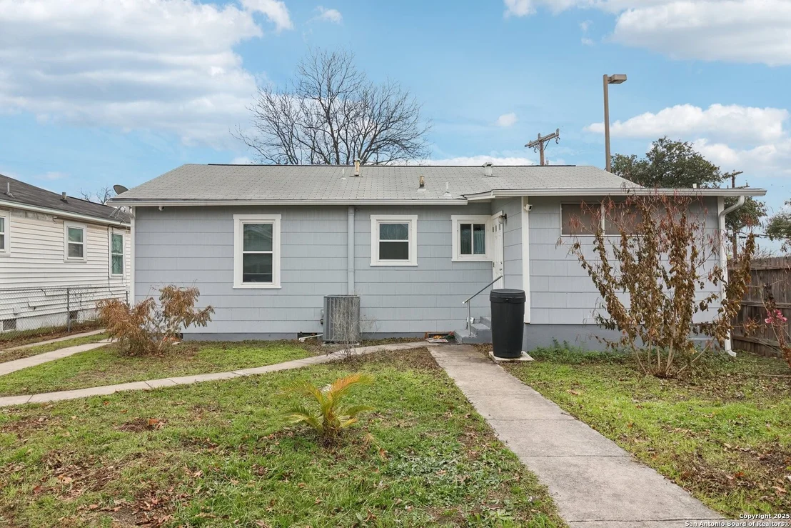 Photo of 2319 RAMONA