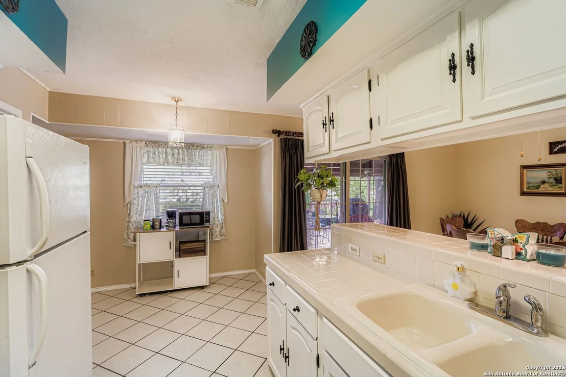 Photo of 6730 Desilu
